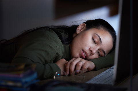 Søvnmangel: Symptomer og råd