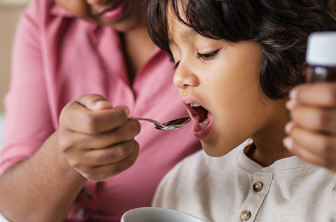 Hvordan få barn til å ta medisinen sin?